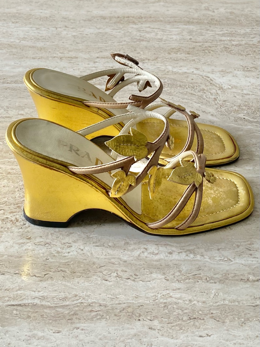 Vintage Prada Leaf Appliqué Sandal Wegdes - Picture 5 of 9